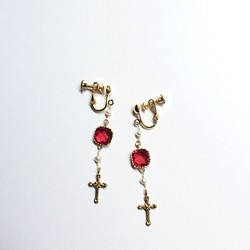 14KGF 鍍14k金珍珠紅水晶耳環 十字架耳環 第1張的照片