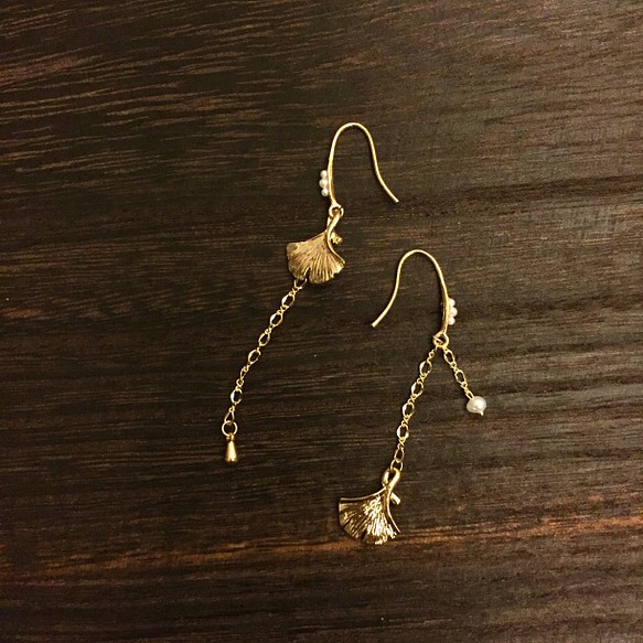 14KGF 鍍14k金日本銀杏珍珠耳環 不對稱耳環 第1張的照片