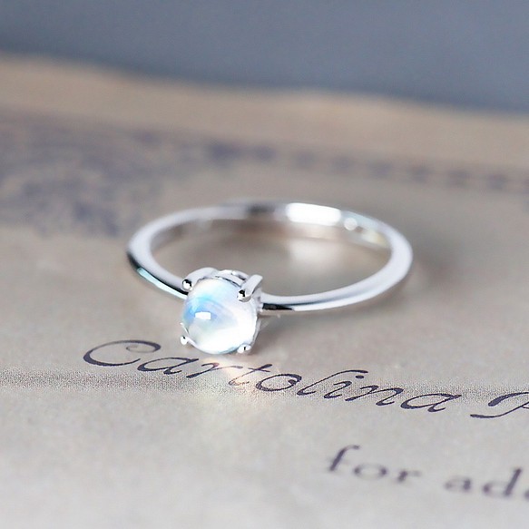 頂級藍彩光月光石5mm戒指 • 可調式FreeSize • 天然石寶石戒指~6月誕生石 Moonston 第1張的照片