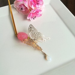 ヴィンテージ花と透かし蝶の髪飾り　かんざし 1枚目の画像
