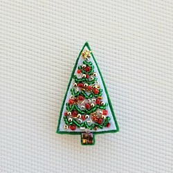 ビーズ刺繍のブローチ　《クリスマスツリー B》 1枚目の画像