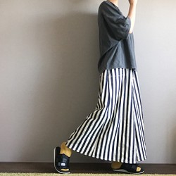 ■スカートに見えるワイドパンツ■太インディゴストライプ 1枚目の画像