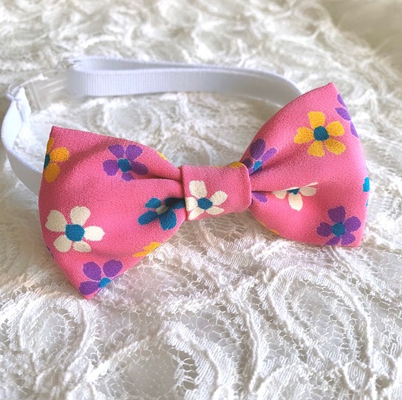 【送料無料】日本製シルクの蝶ネクタイ（花柄　ピンク）ベビー ・キッズ用 1枚目の画像