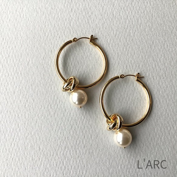 gold hoop & pearl pierce / L'ARC 1枚目の画像