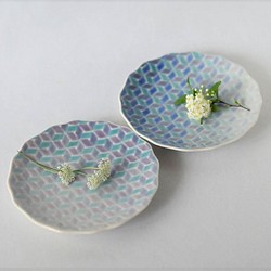 【九谷焼】淡いグラデーションの小皿 2枚セット(紺/藤) 1枚目の画像