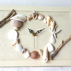 コロンとした海星と流木の時計 1枚目の画像