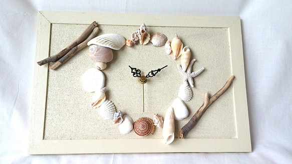 コロンとした海星と流木の時計 1枚目の画像