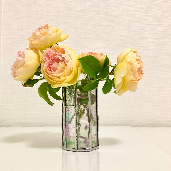 オーロラガラスの花瓶（小）★ステンドグラス花瓶 1枚目の画像