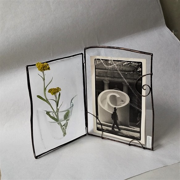 カード立て＋花入れ、ガラス、折りたたみスタンド型 1枚目の画像