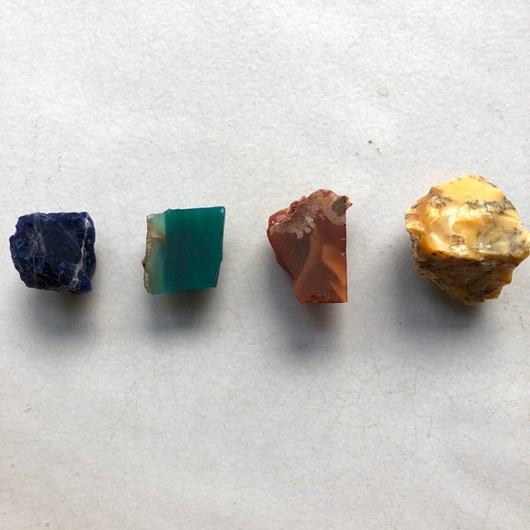 鉱物原石マグネット / 天然石4種 / 一点もの 1枚目の画像