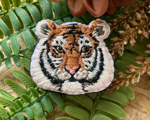 14,100円虎の刺繍