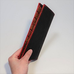 (受注生産)【玉-gyoku-】畳の縁の長財布 十二単の襟元 黒赤 26カード 本革 入金から約３週間で発送 9枚目の画像