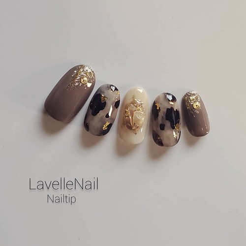 ジェルネイル モカグレージュ ニュアンスネイル グレージュネイル ネイルチップ ネックストラップ Lavelle Nail 通販 Creema クリーマ ハンドメイド 手作り クラフト作品の販売サイト