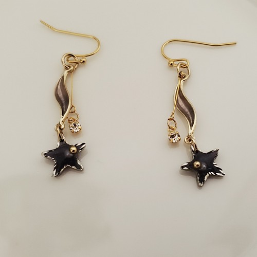 揺れる星ピアス✩.*˚✩.*˚✩.*˚✩.*˚ ピアス（フック・チェーン