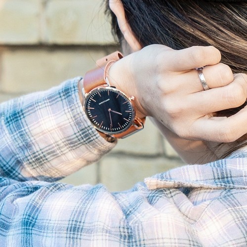 流行りに左右されないシンプルデザイン 腕時計 ｎａｔｏベルト ブラック ブラウン メンズ レディース レザー 腕時計 Upp 通販 Creema クリーマ ハンドメイド 手作り クラフト作品の販売サイト