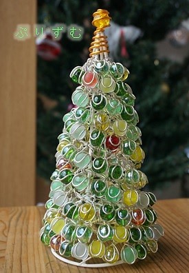 ビー玉のクリスマスツリー（LEDコースター付）【マーブルアート】 1枚目の画像