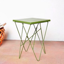 wire side table olive green 1枚目の画像