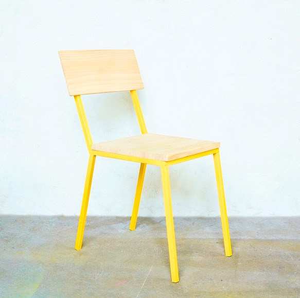 color steel chair yellow 1枚目の画像