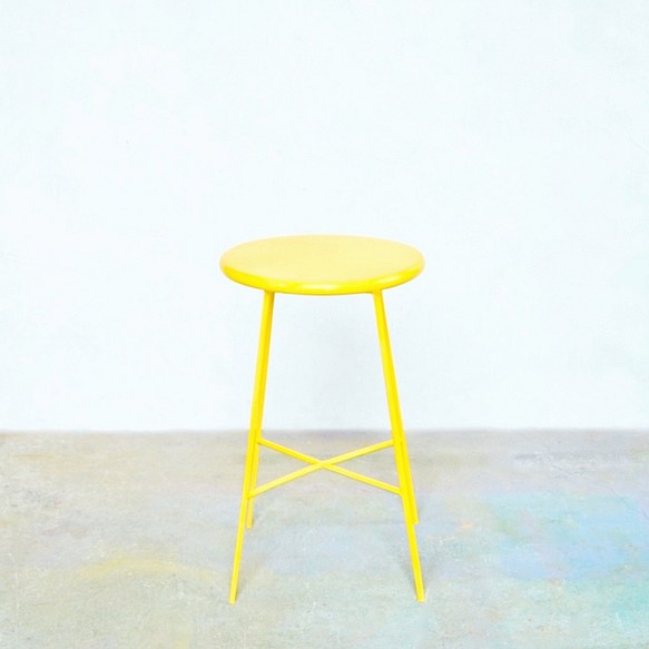 iron color stool  yellow 1枚目の画像