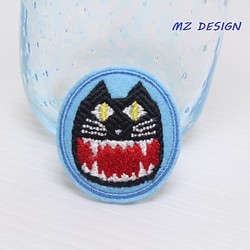 　　ＭＺ　ＤＥＳＩＧＮ　怒り猫　刺繍ブローチ　 1枚目の画像