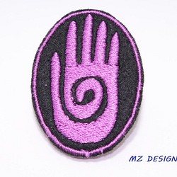 　ＭＺ　ＤＥＳＩＧＮ　手のデザイン刺繍　ブローチ　 1枚目の画像
