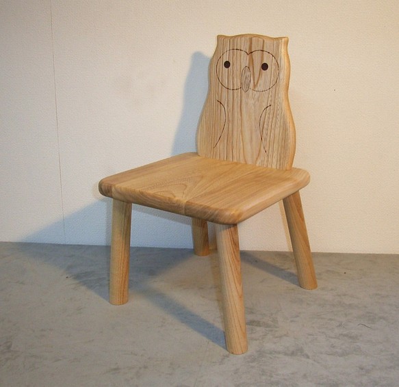 フクロウ椅子 1枚目の画像