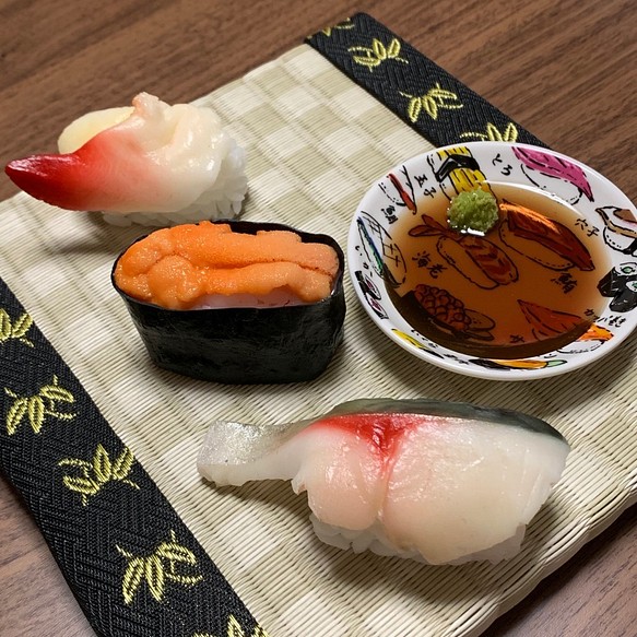 うに軍艦　食品サンプル　フェイクフード　かわいい　リアル　おいしそう　お寿司　おすし　食べられませ 1枚目の画像