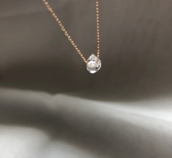 ハーキマーダイヤモンドスキンジュエリー（7mm）10K 1枚目の画像