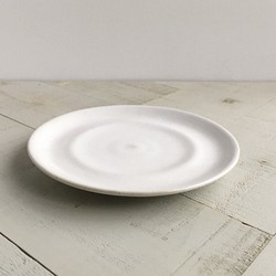 《白マット器》リム・皿　Φ13.3cm（白マット釉／貫入）［W-13] 1枚目の画像