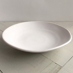 《白マット器》鉢皿　Φ17.1cm（白マット釉／貫入）波　ウェーブ［W-25] 1枚目の画像