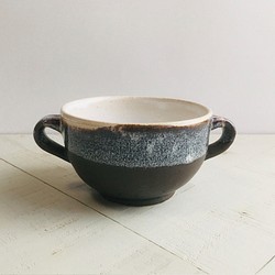 《器》スープカップ 365ml（鉄釉／白流紋）［J-13] 1枚目の画像