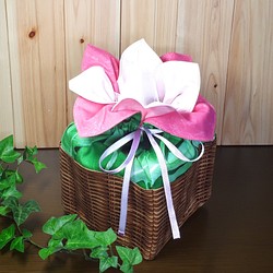 花咲くティッシュカバー〈八重咲き〉濃いピンク×リアルプリント 1枚目の画像