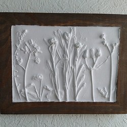 野の花レリーフ　早春① Lサイズ　ホワイト　デフューザー・壁飾り　母の日　プレゼント 1枚目の画像