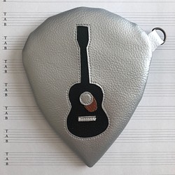 ギターピック型ポーチ Color:シルバー 1枚目の画像