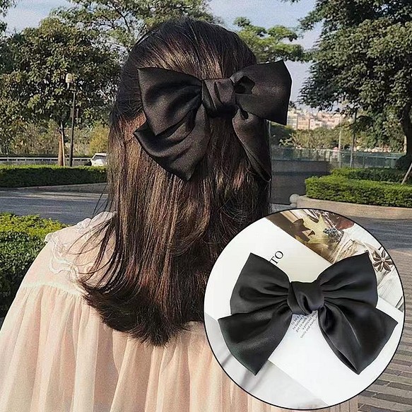 リボンバレッタ 可愛い 黒い 翌日発送 即購入可能 ヘアアクセサリー 可愛い物専門出品 通販 Creema クリーマ ハンドメイド 手作り クラフト作品の販売サイト