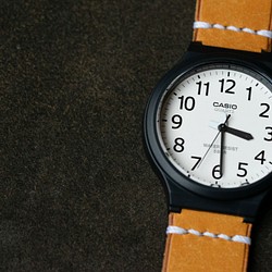 （受注生産）シンプルで軽い時計チプカシとヌメ革手縫いのベルト プエブロ イエロー　 1枚目の画像