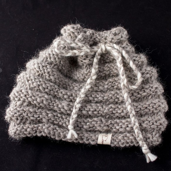 手紡ぎ毛糸のニット帽（無染色グレージュ・3way） 1枚目の画像