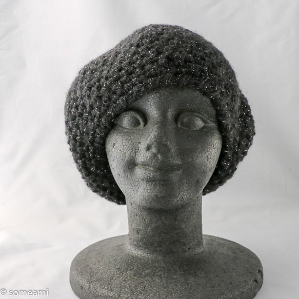 手編み　毛糸のベレー帽 1枚目の画像