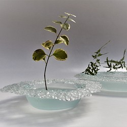 ガラスの水盤 一輪挿し 花器 雪どけ 小 一輪挿し 花瓶 花器 スタジオ シャイン 通販 Creema クリーマ ハンドメイド 手作り クラフト作品の販売サイト