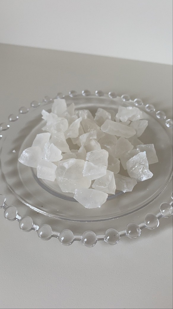 食べる宝石　水晶のカケラ　ほんのりココナッツ味の琥珀糖(ガラス瓶) 1枚目の画像