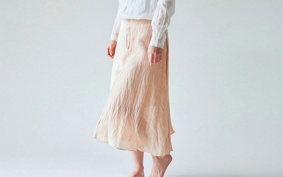 enrica linensilk skirt pinkbeige / natural dye / size38 1枚目の画像