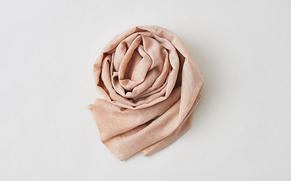 恩里卡棉絲綢圍巾pinkbeige /天然染料 第1張的照片