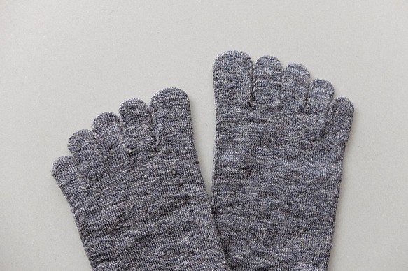Linen Cupra Toe Socks｜深灰色｜男士 第1張的照片