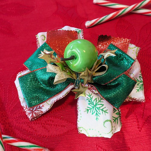 一点物 クリスマス リボン 髪飾り プレゼントにも ヘアアクセサリー Ribow 通販 Creema クリーマ ハンドメイド 手作り クラフト作品の販売サイト