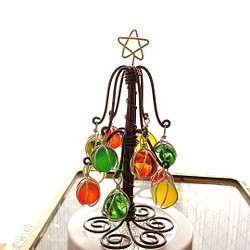 ビー玉のクリスマスツリー　ブラウン　LEDライト台付　〔マーブルアート〕 1枚目の画像