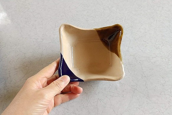 陶の四角形小鉢【あめ＆ルリ釉】 1枚目の画像