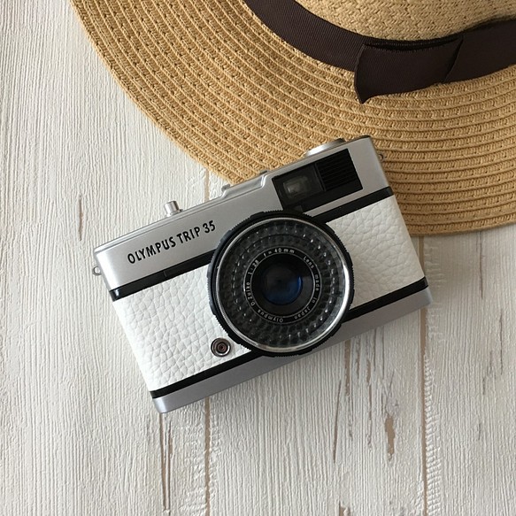 カメラ フィルムカメラ 完動品】レトロなフィルムカメラ オリンパス TRIP35 スノーホワイト色 