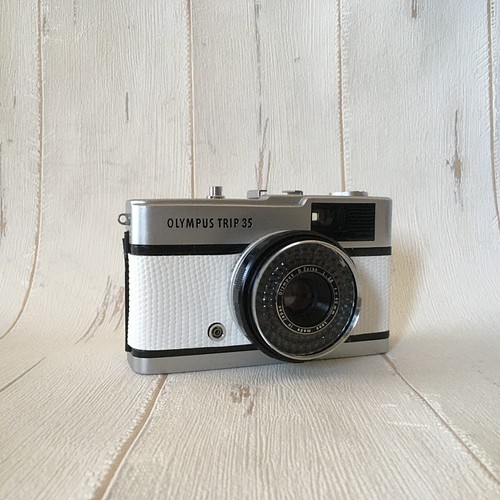 完動品】レトロなフィルムカメラ オリンパス TRIP35 白いリザードの型 