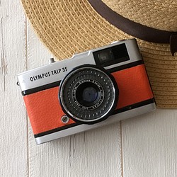 【完動品】レトロなフィルムカメラ オリンパス TRIP35　オレンジ色の本革【送料無料+フィルム１本プレゼント！】 1枚目の画像