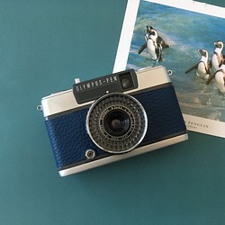 完動品】レトロなフィルムカメラ オリンパス TRIP35 ワインレッドの本革 写真・グラフィック コントレイルカメラ 通販｜Creema(クリーマ)  10902619